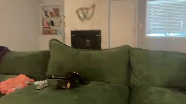 MommyGoddessL online show from July 31, 2026, 5:54 pm