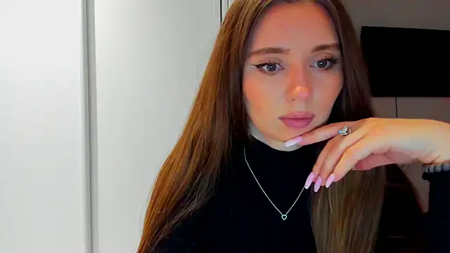 BeatriceAddams online show from October 3, 2025, 1:34 pm