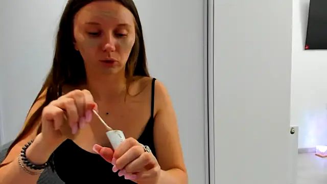 BeatriceAddams online show from September 9, 2025, 5:22 pm