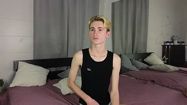 tommy XXX online show from September 12, 2025, 7:57 pm