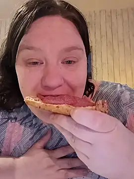 Snapshot of Feuchtekitty92@xh chatting on December 4, 2025, 7:29 am Feuchtekitty92xh online show from December 4, 2025, 7:29 am