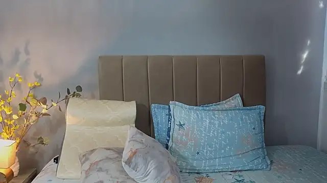 Penelophe01 online show from February 22, 2026, 6:53 pm