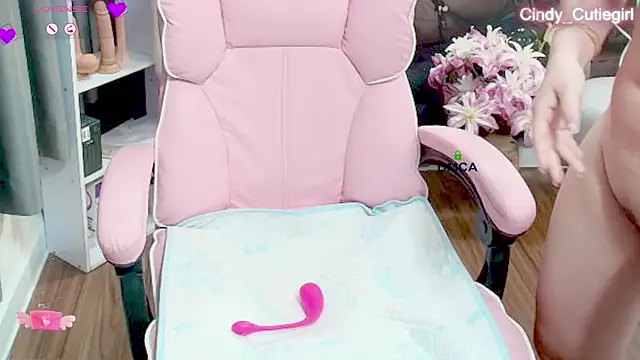 Cindy Cutiegirl online show from November 23, 2025, 10:20 pm