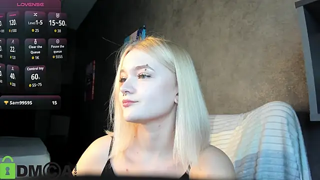 Snapshot of Carrie_Foster chatting on October 5, 2025, 5:25 pm Carrie Foster online show from October 5, 2025, 5:25 pm