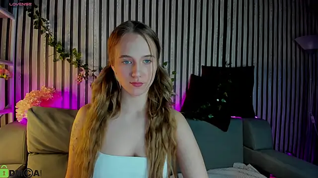 Snapshot of Casey_Sweeet chatting on February 24, 2026, 12:50 pm Casey Sweeet online show from February 24, 2026, 12:50 pm