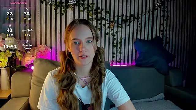 Snapshot of Casey_Sweeet chatting on January 19, 2026, 12:36 am Casey Sweeet online show from January 19, 2026, 12:36 am