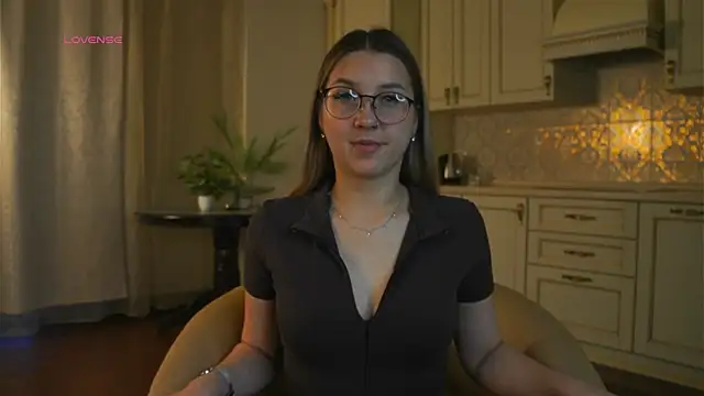 DarelleFaux online show from October 29, 2025, 3:05 am