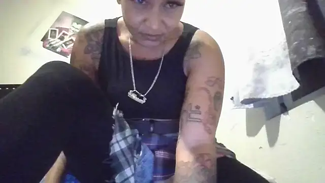 Snapshot of Flossee chatting on September 26, 2025, 11:17 am Flossee online show from September 26, 2025, 11:17 am