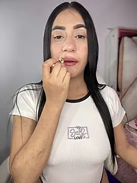 isabela l online show from April 3, 2026, 12:06 am