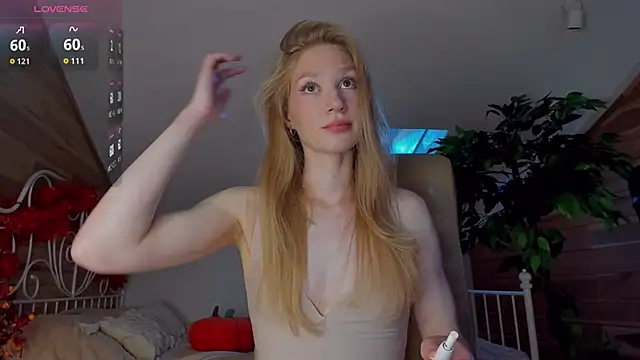 AuroraShoww online show from September 25, 2025, 12:44 pm