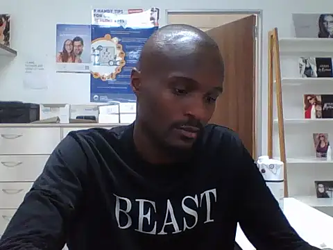 TPNUTS online show from October 1, 2025, 11:47 am