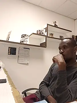 TPNUTS online show from November 12, 2025, 9:02 am