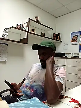 TPNUTS online show from September 18, 2025, 11:13 am