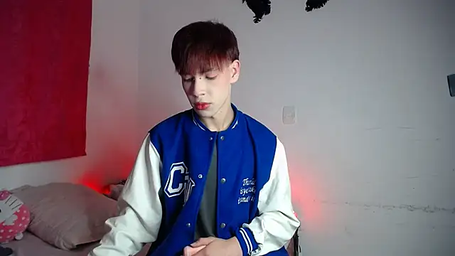 lucky stricke online show from December 5, 2025, 6:23 am