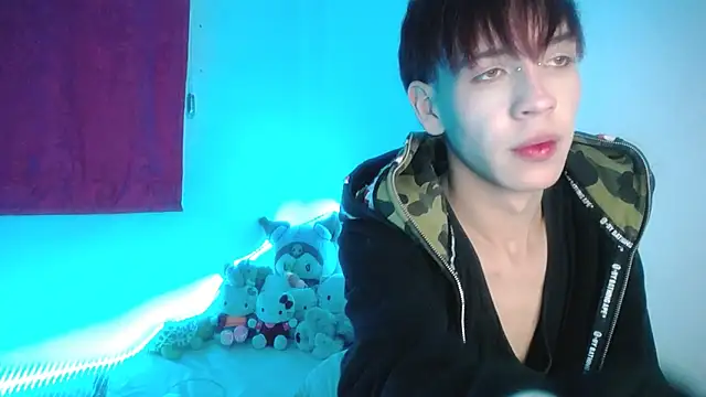 lucky stricke online show from December 16, 2025, 6:06 am