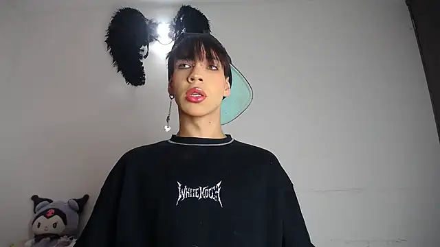 lucky stricke online show from October 28, 2025, 4:24 am