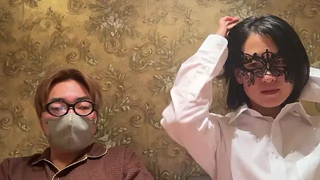 21yuri27 online show from October 30, 2025, 2:04 pm