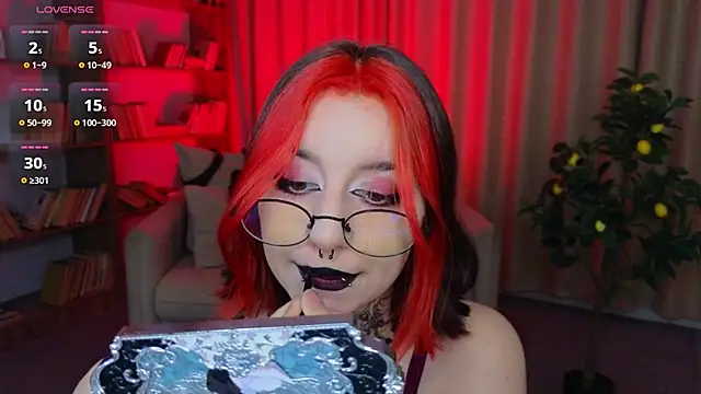 Snapshot of Mistress__Marcelline chatting on May 7, 2026, 1:54 am Mistress Marcelline online show from May 7, 2026, 1:54 am