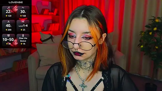 Snapshot of Mistress__Marcelline chatting on April 28, 2026, 1:26 am Mistress Marcelline online show from April 28, 2026, 1:26 am