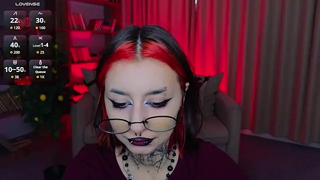 Snapshot of Mistress__Marcelline chatting on May 22, 2026, 1:58 am Mistress Marcelline online show from May 22, 2026, 1:58 am