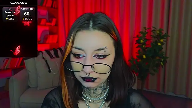 Snapshot of Mistress__Marcelline chatting on April 25, 2026, 1:52 am Mistress Marcelline online show from April 25, 2026, 1:52 am