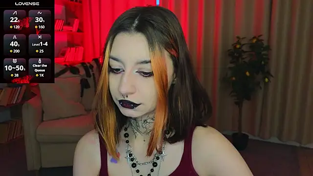 Snapshot of Mistress__Marcelline chatting on May 4, 2026, 1:31 am Mistress Marcelline online show from May 4, 2026, 1:31 am
