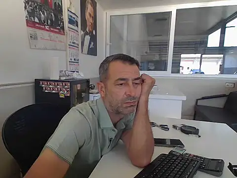 rafasilva3535 online show from September 24, 2025, 1:39 pm