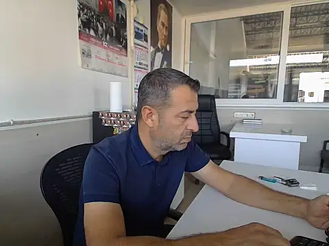 rafasilva3535 online show from October 1, 2025, 9:14 am