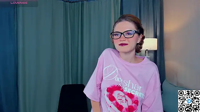 EdlinGathright online show from November 3, 2025, 3:45 am