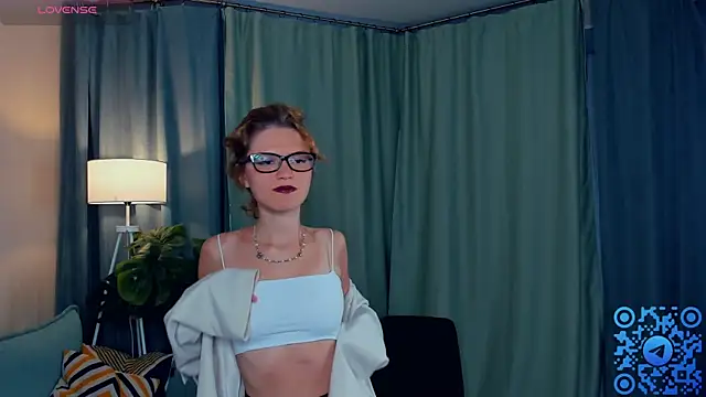 EdlinGathright online show from October 29, 2025, 3:49 am