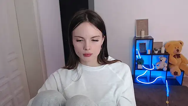 Ariella ari online show from November 12, 2025, 1:26 pm