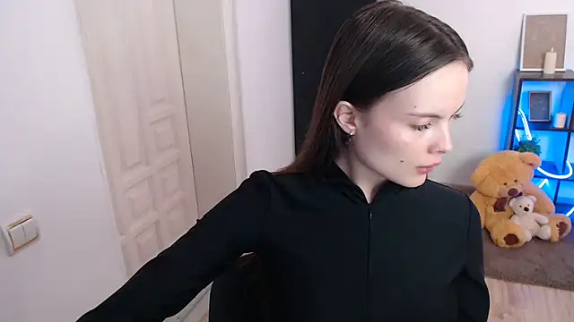 Ariella ari online show from November 27, 2025, 11:32 am