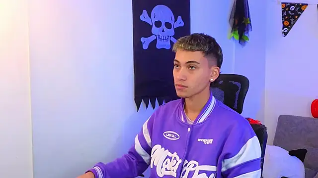 yulian vasquez online show from October 16, 2025, 12:24 pm