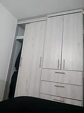 Valenn fernandez online show from March 31, 2026, 11:07 pm