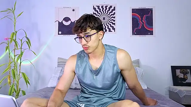 LatinReall online show from September 21, 2025, 7:19 pm