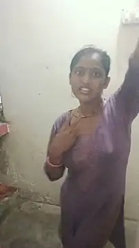 Snapshot of Guriya0076 chatting on June 3, 2026, 12:39 pm Guriya0076 online show from June 3, 2026, 12:39 pm