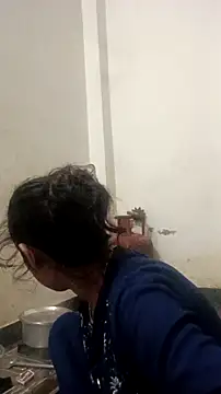 Guriya0076 online show from November 6, 2025, 3:21 am