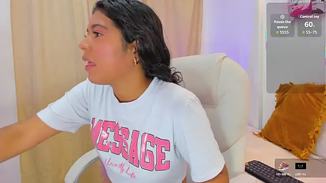 andrea sanchezz online show from September 23, 2025, 11:50 am