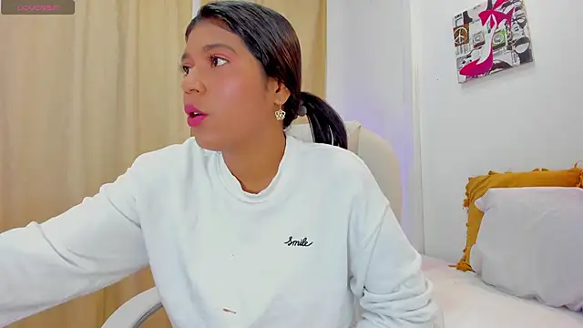 andrea sanchezz online show from September 12, 2025, 1:00 pm