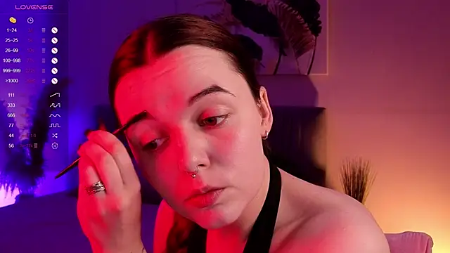 Snapshot of BellaDevile_ chatting on October 2, 2025, 7:34 am BellaDevile online show from October 2, 2025, 7:34 am