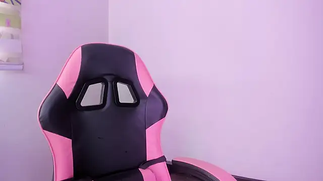 Arianna Jannes online show from April 16, 2026, 6:19 pm