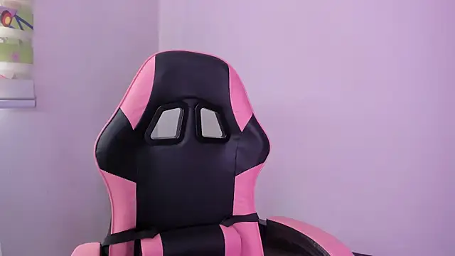 Arianna Jannes online show from April 8, 2026, 3:46 pm