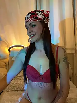 Snapshot of TayllorSweet_ chatting on June 20, 2026, 2:05 am TayllorSweet online show from June 20, 2026, 2:05 am