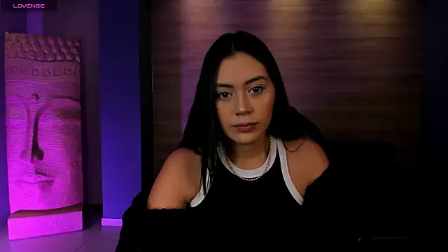 AmbarJames  online show from October 28, 2025, 11:31 am