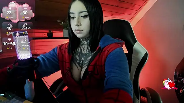 Snapshot of _Morrigan_ chatting on September 19, 2025, 7:34 am Morrigan online show from September 19, 2025, 7:34 am