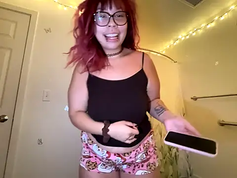 moan4mona online show from December 14, 2025, 4:01 pm