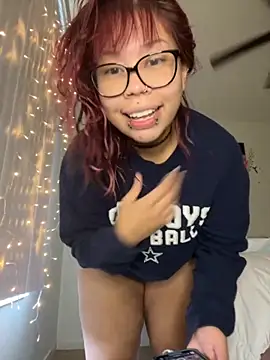 moan4mona online show from October 19, 2025, 6:10 pm