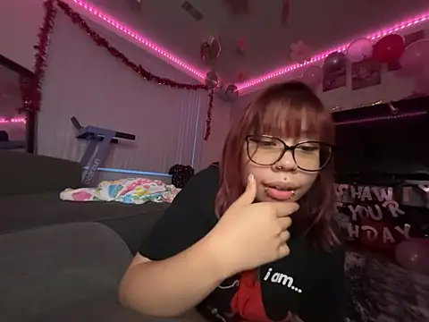 moan4mona online show from March 8, 2026, 1:11 am