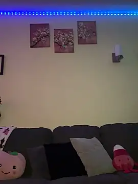 moan4mona online show from November 15, 2025, 2:04 am