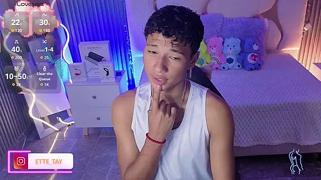 Snapshot of Ette_tay chatting on February 2, 2026, 3:49 am Ette tay online show from February 2, 2026, 3:49 am